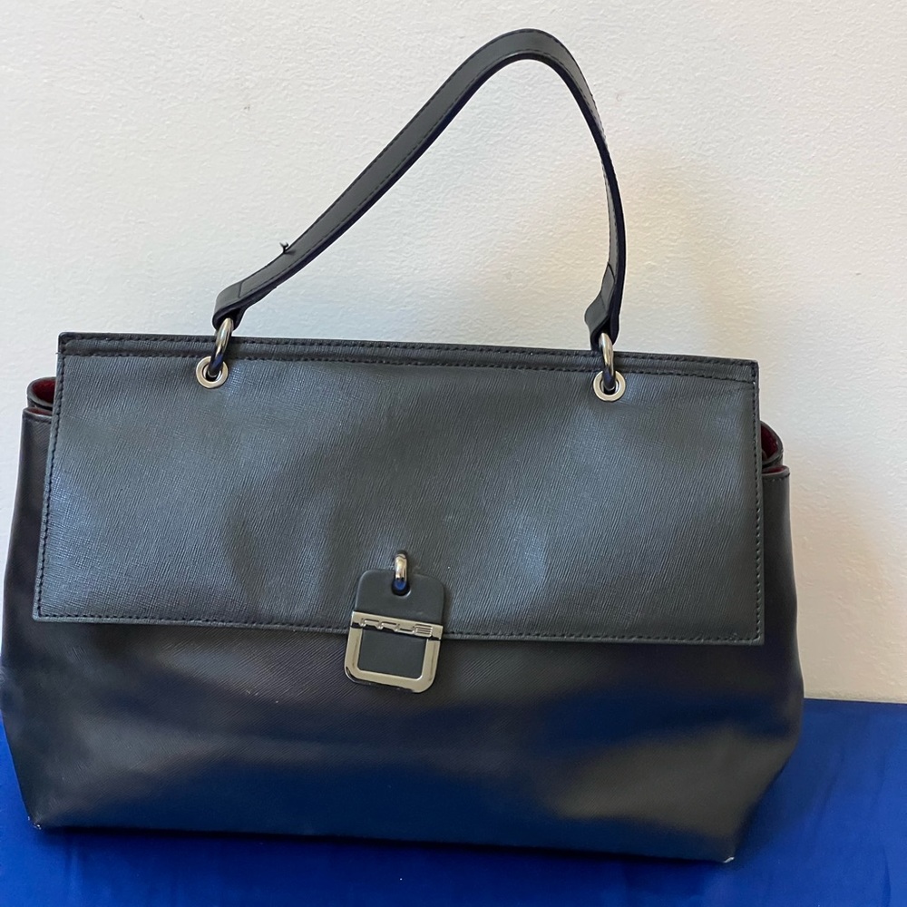 Authentic Innue Italian bag - Picture 5 of 11
